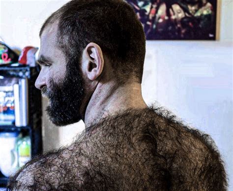 Extremely Hairy Men 